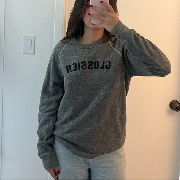 Glossier gray crewneck - Picture 4 of 8